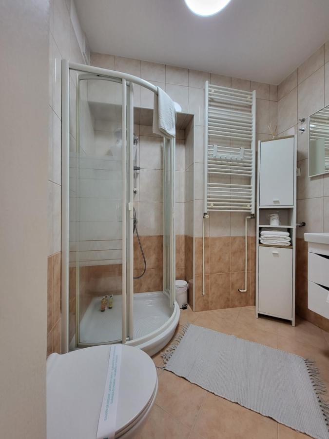 Check In Rebro Apartman *